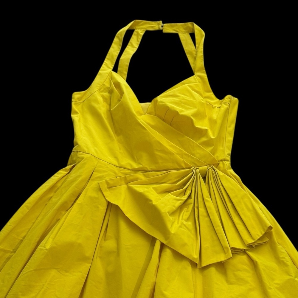 MARCHESA**Elegant Yellow Ball Gown Evening Dress***US 6***$995 - Picture 6 of 8